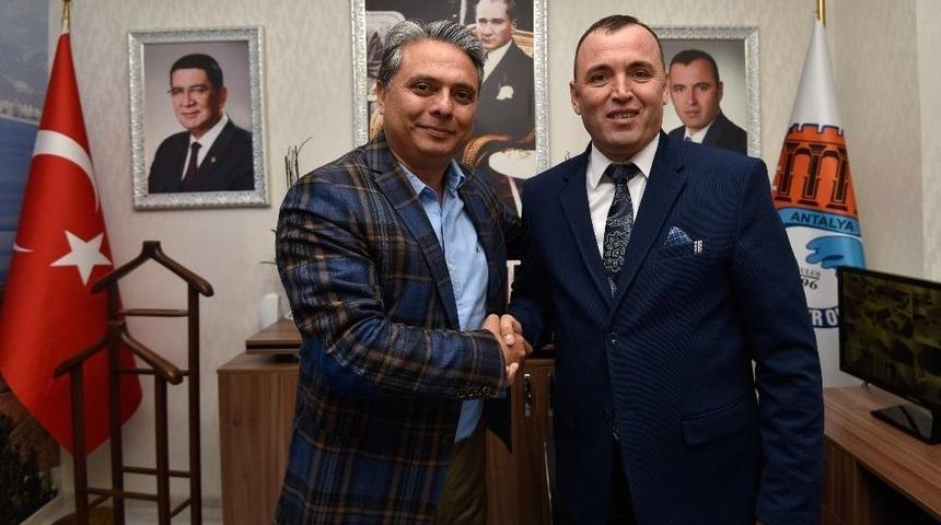 Başkan Uysal Servis&ccedil;ilerle Buluştu