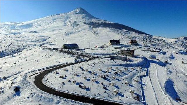 Yıldız Dağı Kış Sporları Turizm Merkezi Yeni Sezona Hazır