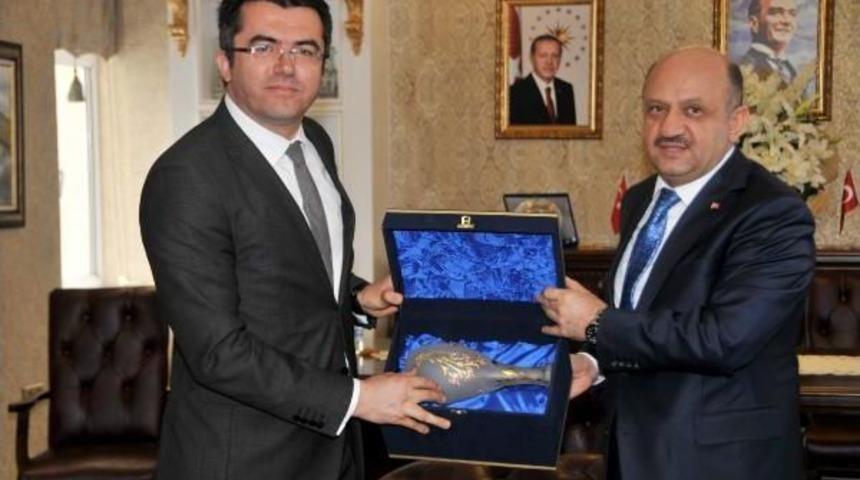 Bakan Işık'tan Fırat Kalkanı Yorumu: Yeni Operasyonlar Yapılabilir