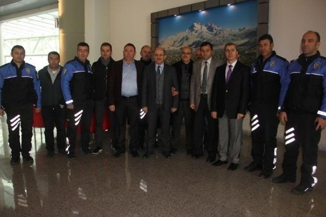 Emniyet M&uuml;d&uuml;rl&uuml;ğ&uuml;, Kemal Tekden&rsquo;i &Ouml;ğrencilerle Buluşturdu