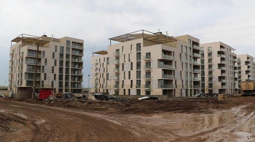 Surlu Aileler İ&ccedil;in Yapılan Konutlar Hızla Y&uuml;kseliyor