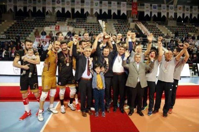 Kula Belediyespor'da Efeler Ligi Sevinci