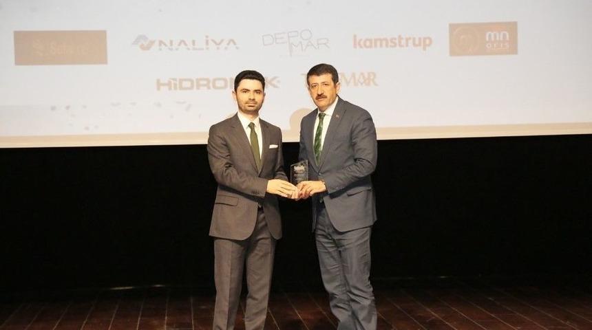 Başkan Ekinci&rsquo;ye En Vizyoner Belediye Başkanı &Ouml;d&uuml;l&uuml;