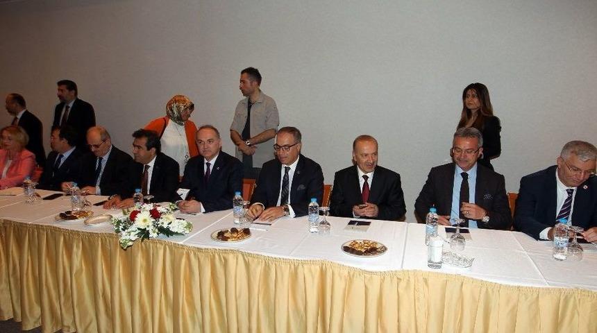 Bakan &Ouml;zl&uuml;, Osb Başkanları İle Buluştu