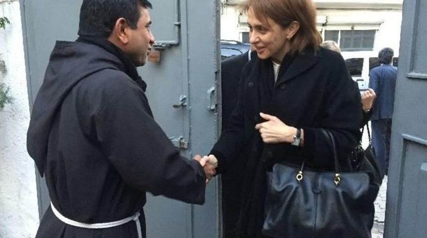 Ab Büyükelçileri Bebekli Kilise’yi Ziyaret Etti