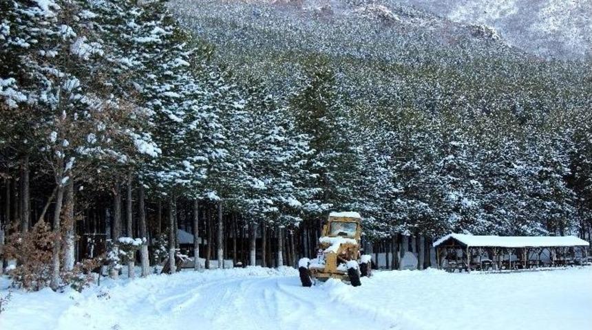 Kar Tatilini Fırsat Bilen &Ouml;ğrenciler Piknik Yaptı
