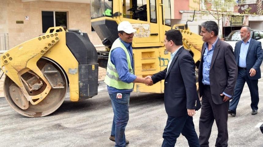 Başkan T&uuml;t&uuml;nc&uuml;, Mahallelerdeki &Ccedil;alışmaları İnceledi