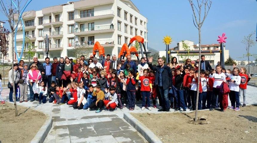 S&ouml;ke&rsquo;de &Ccedil;ocukların İsimlerini Taşıyan Ağa&ccedil;lar Dikildi