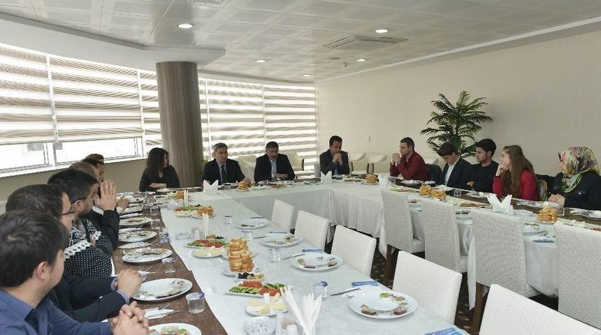 &Ouml;ğrenci Topluluklarının Başkanları Bir Araya Geldi