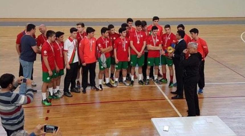Karşıyaka Belediyespor Yıldız Hentbolde Yenilmeden Şampiyon