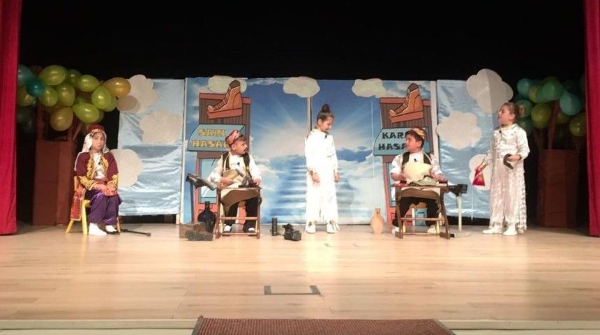 Biga&rsquo;da Tiyatro G&ouml;sterisi