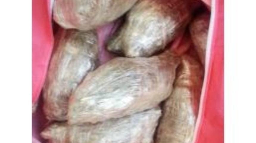 Hur&ccedil; İ&ccedil;inde 11 Kilo Esrar Ele Ge&ccedil;irildi