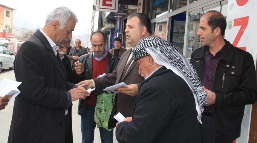 Başkan Karahanlı 10 Bin Broş&uuml;r Dağıttı