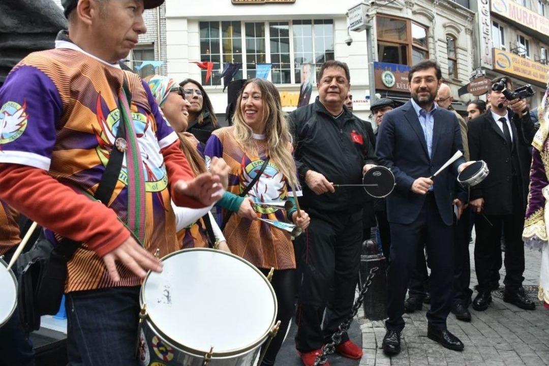 Beşiktaş&rsquo;ta Dans Sokağa Taşındı
