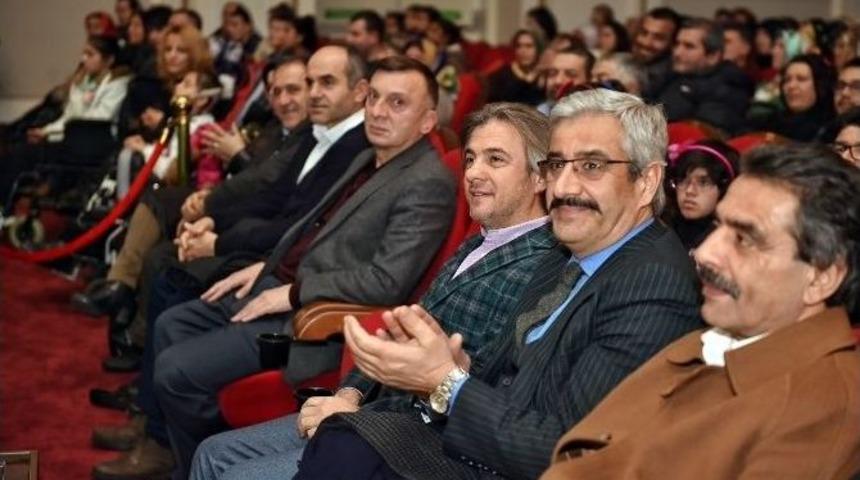 Down Sendromlu Çocukların Performansı Büyüledi