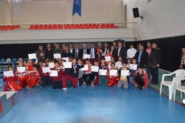 Adana’da Okullararası Küçükler Kick Boks İl Birinciliği