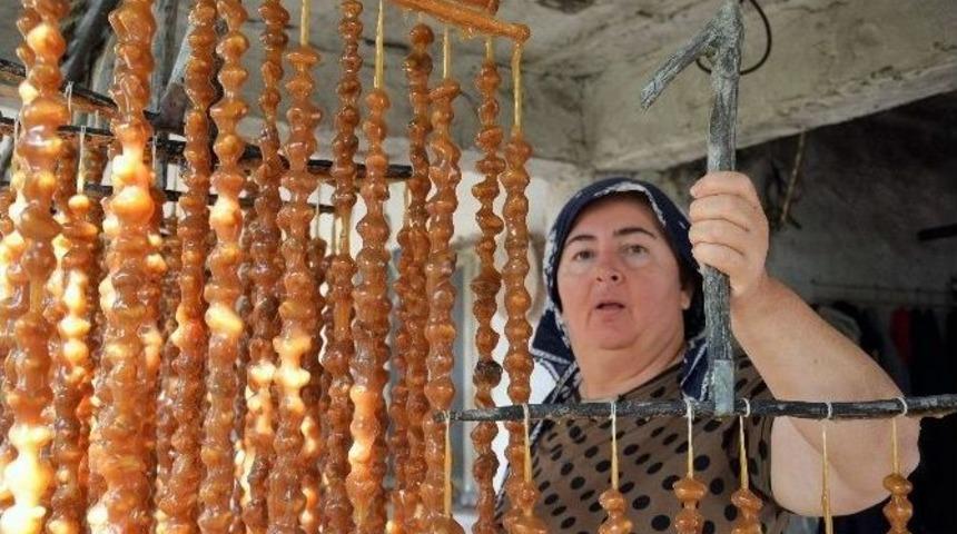 Hatay&rsquo;da Cevizli Sucuk Geleneği