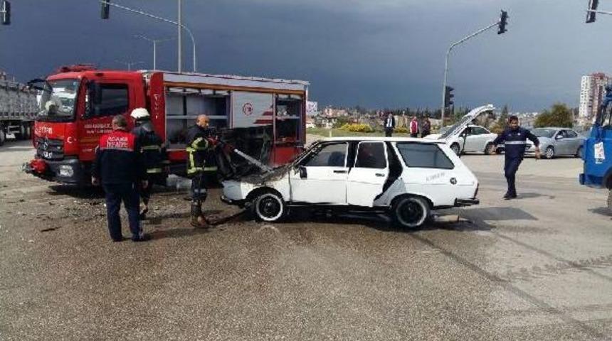 Hasta Taşıyan Ambulans Otomobil Ile &Ccedil;arpıştı: 4 Yaralı