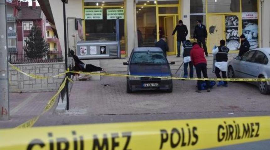 8'nci Kattan D&uuml;şen 22 Yaşındaki Kadın &Ouml;ld&uuml;