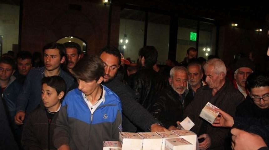 Bayburt Belediyesi Kandil Simidi Geleneğini Devam Ettirdi