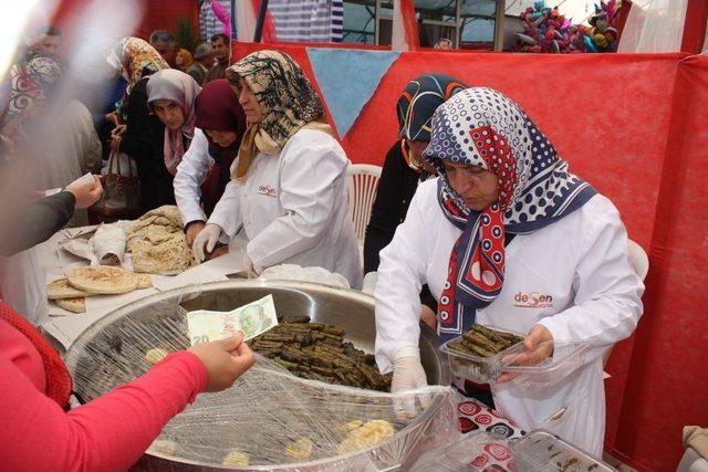 Manavgat’ta Öğrenciler Yararına Kermes