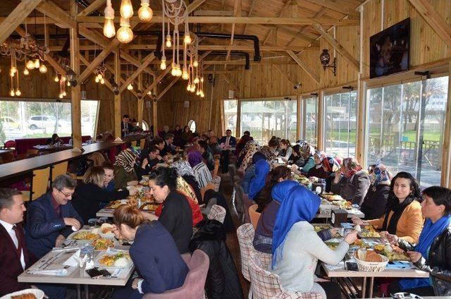 Belediye Başkanı Fatih Bakıcı’ya Ak Parti Kadın Kollarından Büyük Sürpriz