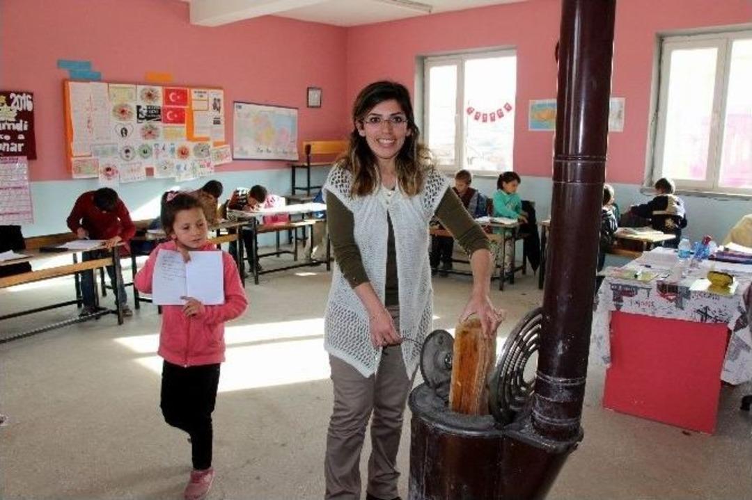 K&ouml;y Okulunda &Ouml;ğretmen Olmak