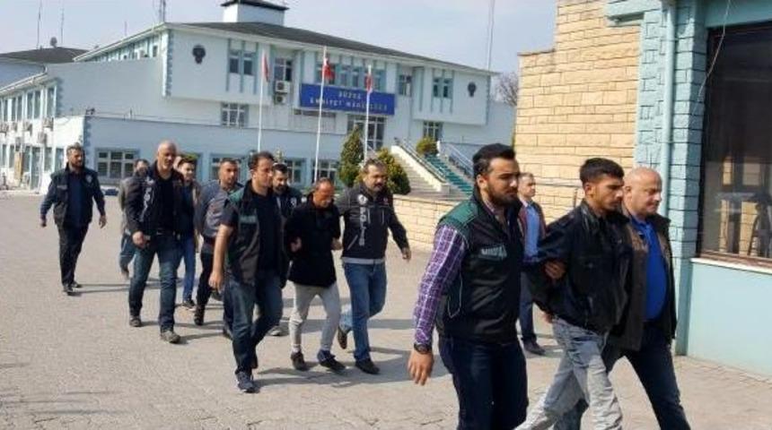 D&uuml;zce'de Uyuşturucu Operasyonu: 9 G&ouml;zaltı