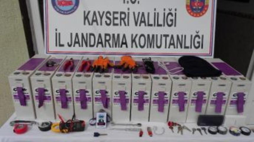 Baz İstasyonlarından Ak&uuml; &Ccedil;alan Zanlı Yakalandı