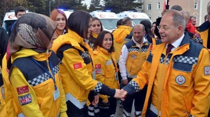 Bakan Akdağ: Sağlık &Ccedil;alışanına Uzatılan Eli Ve K&ouml;t&uuml; S&ouml;z&uuml; Şahsıma Sayıyorum