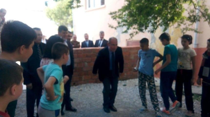 G&ouml;me&ccedil;&rsquo;te Kaymakam Nazlı Kırsal Mahallelere Y&ouml;nelik Ziyaretlerini S&uuml;rd&uuml;r&uuml;yor