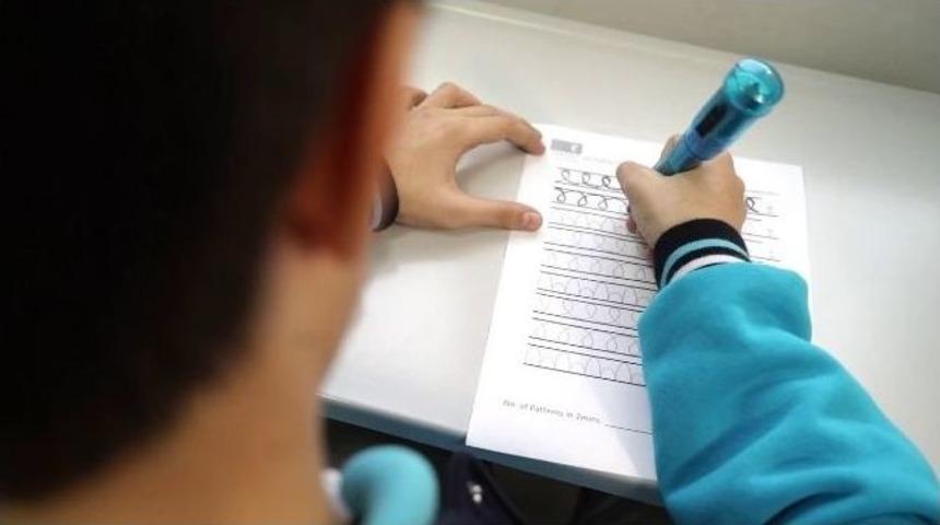 &Ccedil;ocukların Yazısını G&uuml;zelleştiren Kalem