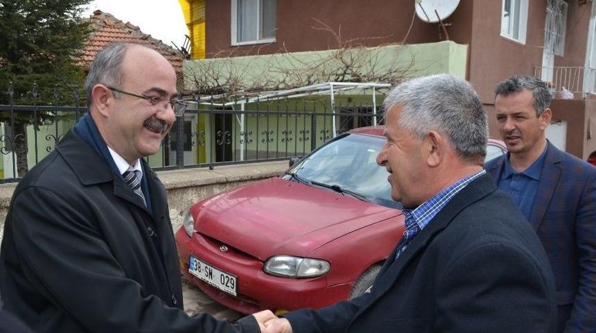 Başkan Şinasi G&uuml;lc&uuml;oğlu Yeni Mahallede Vatandaşlarla Bir Araya Geldi