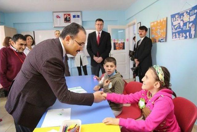 Uşak Belediyesi Engelli Gen&ccedil;lere Umut Oluyor 2