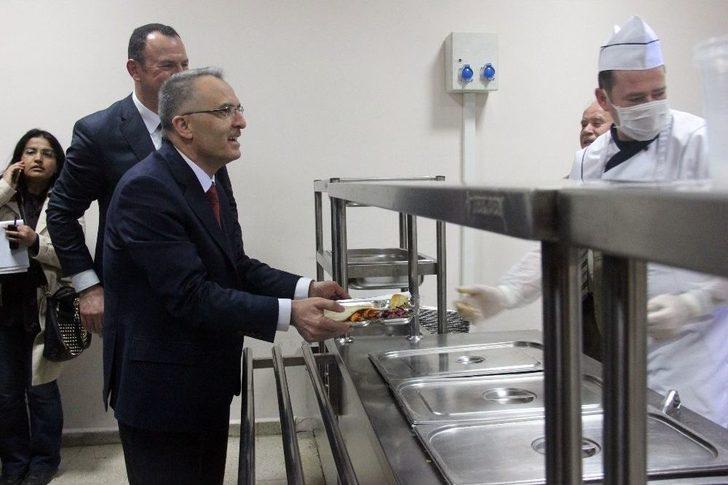 Bakan Ağbal Fabrika İşçileriyle Buluştu G1