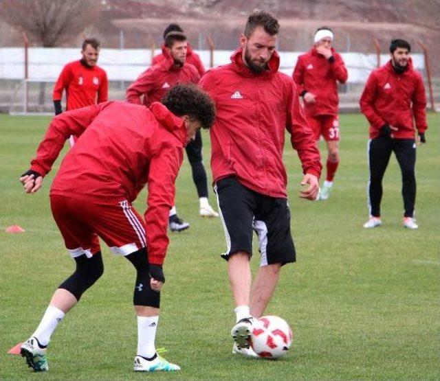 Sivasspor'da Manisaspor Mesaisi