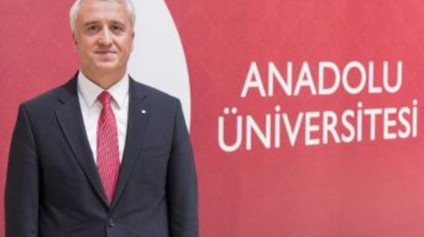 Rekt&ouml;r G&uuml;ndoğan&rsquo;dan 2 Nisan D&uuml;nya Otizm Farkındalık G&uuml;n&uuml; Mesajı