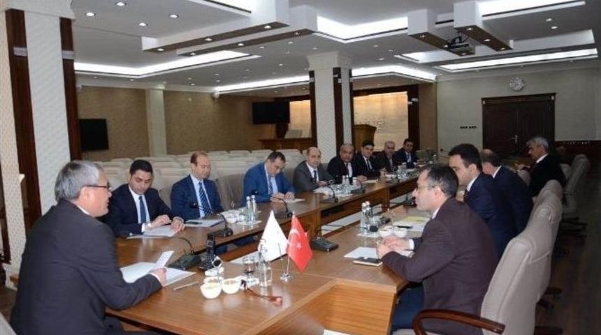 Batman&rsquo;da Kaymakamlar Toplantısı Yapıldı