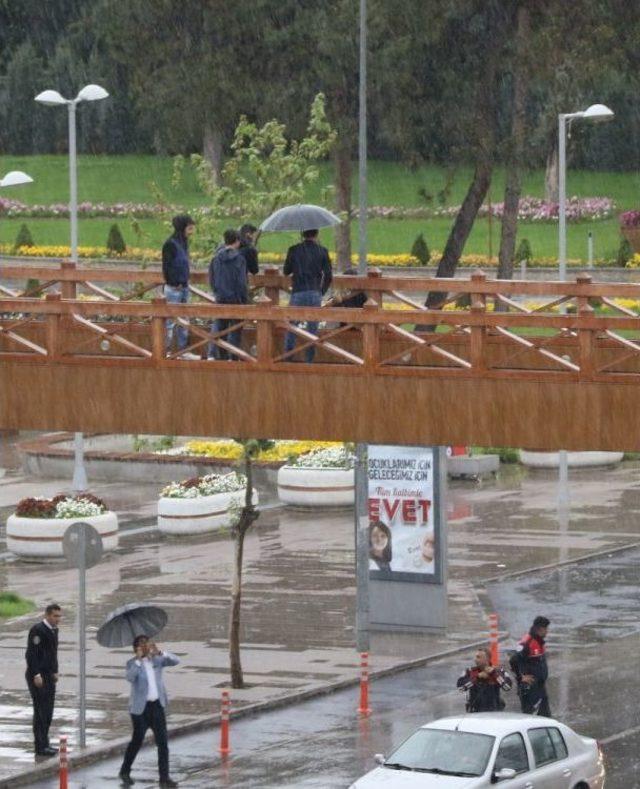 Polisin Ölümün Kıyısından Aldığı Engelli Gençten Teşekkür Yerine Sitem