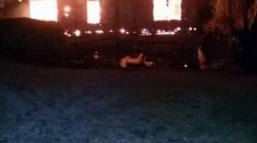 &Ccedil;ıkan Yangında 1 Ev K&uuml;l Oldu