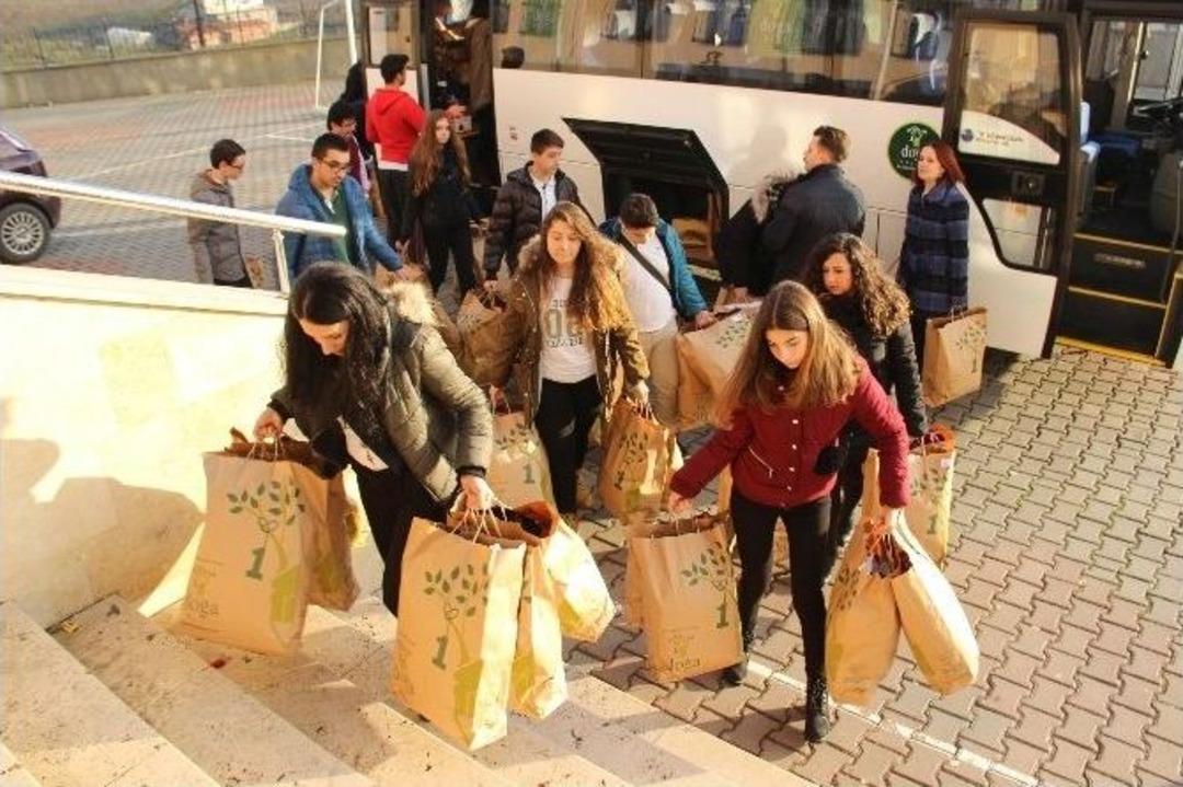 Doğa Okulları&rsquo;ndan İhtiya&ccedil; Sahibi &Ccedil;ocuklara Yardım Desteği