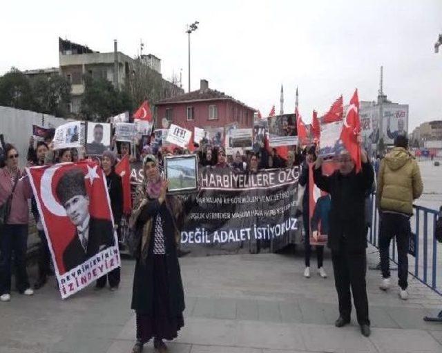 Tutuklu Hava Harp Okulu Öğrencilerinin Aileleri Eylem Yaptı