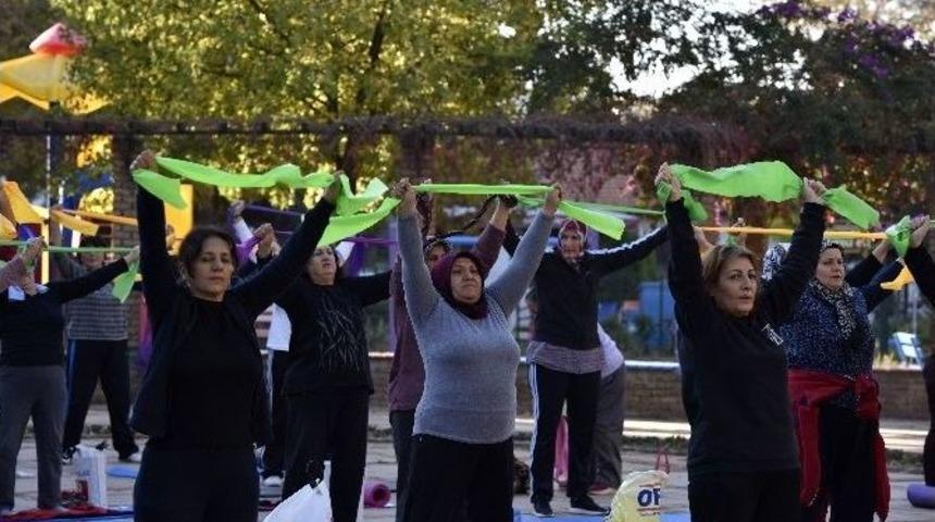 Muratpaşalı Kadınlar G&uuml;ne Sporla Başlıyor