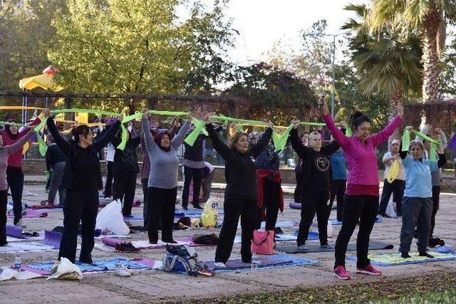 Muratpaşalı Kadınlar Güne Sporla Başlıyor 2