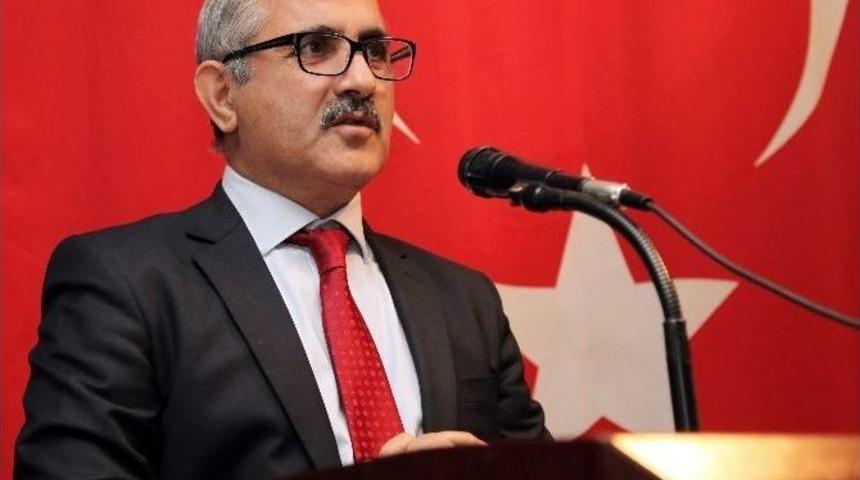 Ga&uuml;n&rsquo;de &ldquo;tekfir Ve &Ouml;tekileştirmenin Teolojik Dayanağı&rdquo; Konferansı Verildi