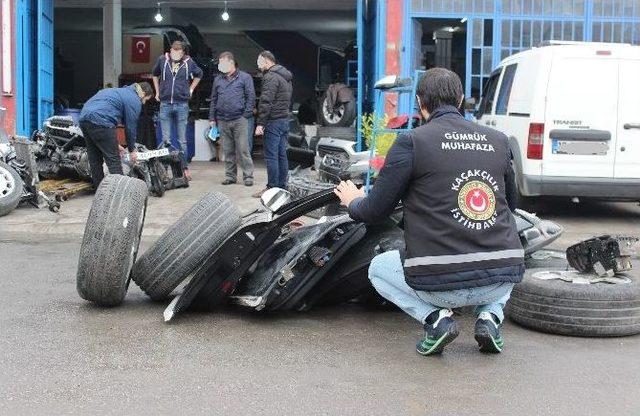 Gümrük Muhafaza Ekipleri Parçalanmış 3 Yabancı Plakalı Lüks Araç Ele Geçirdi