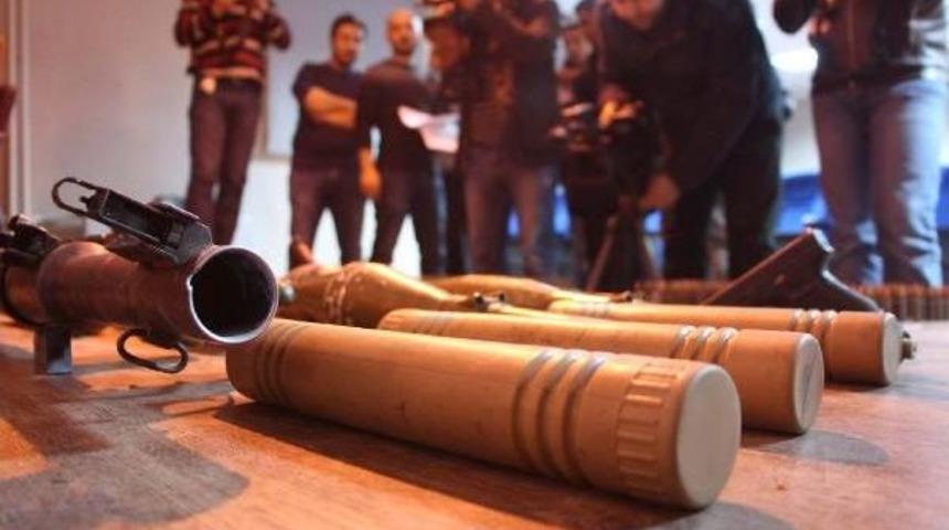 Viranşehir&rsquo;De 4 Pkk'lının &Ouml;ld&uuml;r&uuml;ld&uuml;ğ&uuml; Evde Cephanelik &Ccedil;ıktı