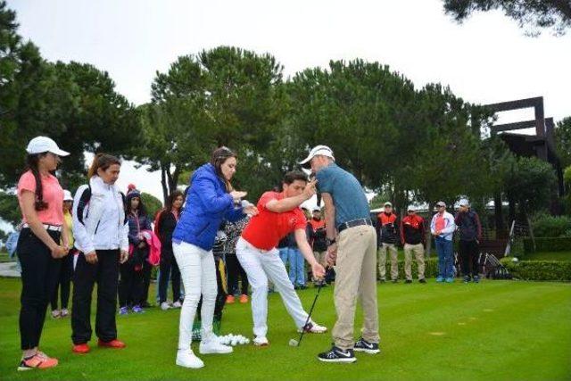 İşitme Engelli Golf Takımı Belek'te Kampa Girdi