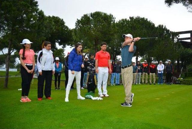 İşitme Engelli Golf Takımı Belek'te Kampa Girdi