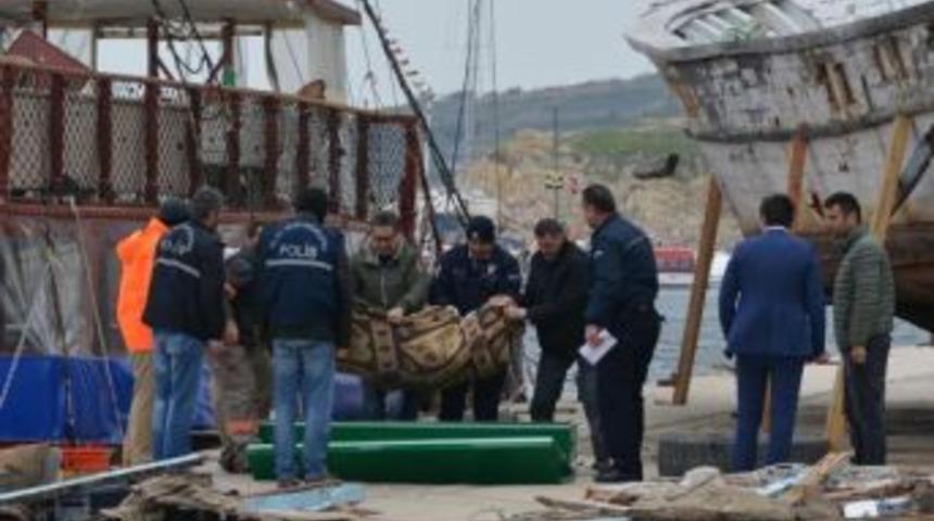 Bandırma'da Denizde Ceset Bulundu